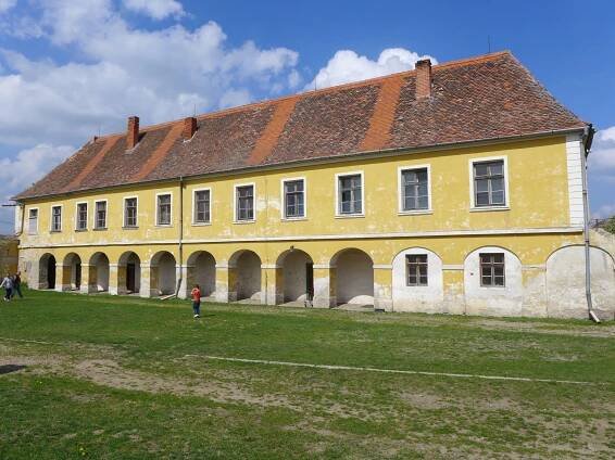 Fotogaléria • Zámek Branišovice (Zámok) • Mapy.com