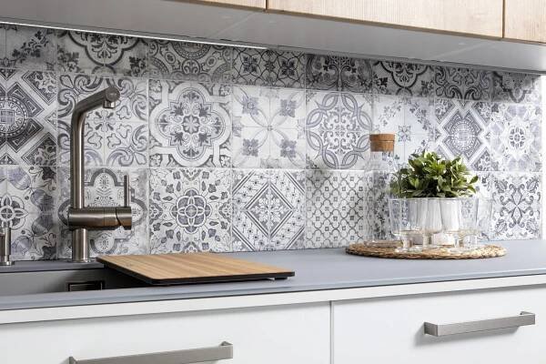 Dlažba Geotiles Manises negro 60,8x60,8 cm mat MANISES61