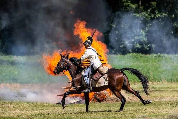 Historická rekonstrukce bitvy na Chlumu u Hradce Králové z roku 1866.