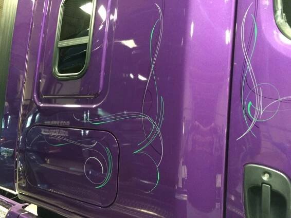 Free hand pinstriping - McIntyre Signs