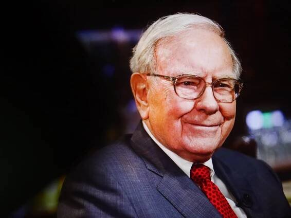 Warren Buffett odovzdáva žezlo, čo čaká impérium Berkshire Hathaway?