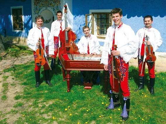Grajcar - cimbálová muzika - Sluzebnik.cz - informace nejen o službách