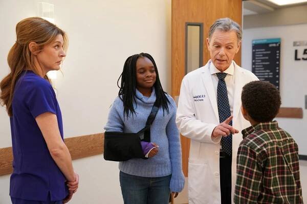 Doktoři - Sněhová bouře - Z filmu - Jane Leeves, Bruce Greenwood