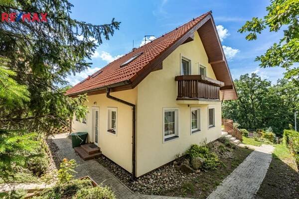 Prodej domu 161 m², Praha 9 - Dolní Počernice | Reality RE/MAX