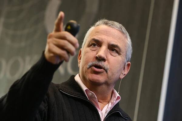 Thomas Friedman, New York Times columnist, speaking at Brookings about his new book, “Thank You For Being Late: An Optimist’s Guide to Thriving in the Age of Accelerations,” December 14, 2016. (Brookings Institution/CC BY-NC-ND 2.0)