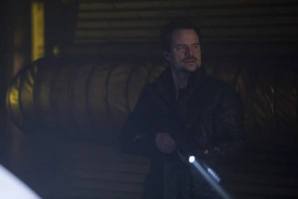 Dark Matter - The Dwarf Star Conspiracy - Z filmu - Anthony Lemke