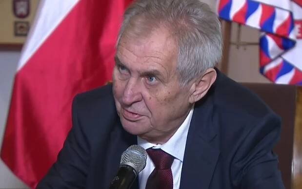 Galerie: Zeman pokračuje ve výrocích o Romech: Za komunismu na rozdíl od jiných tak netrpěli - Fotka 3 - Echo24.cz