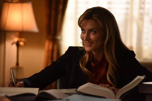 Prezident v pořadí - V jednom ohni - Z filmu - Natascha McElhone