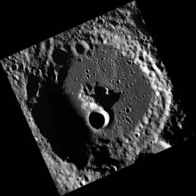 Bjornsonův kráter EW0232331053D.jpg