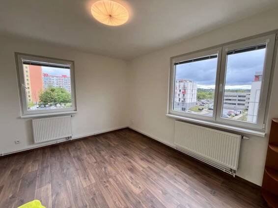 Pronájem bytu 2+kk 35 m², Bryksova, Praha, Praha