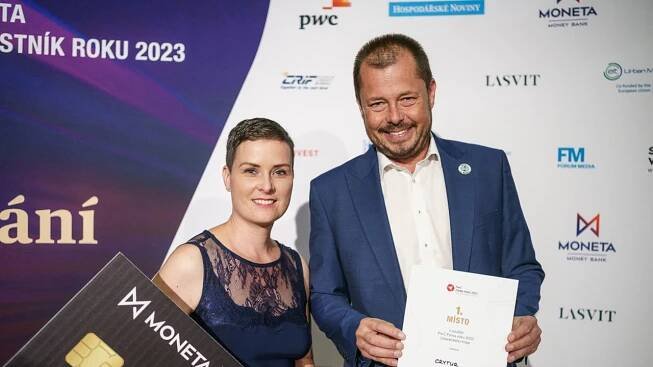 Světový výrobce umělých krystalů pro mikroskopy a vlastivědné omalovánky. Liberecko zná vítěze soutěže o firmu a živnostníka roku