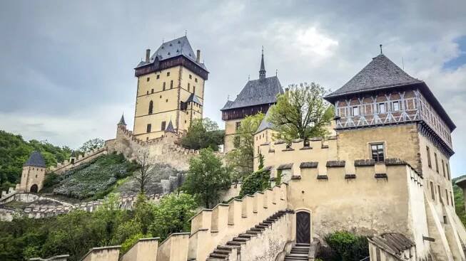 Výlet na Karlštejn: Tak levné jídlo jsme tady fakt nečekali, některé prohlídky ale stojí majlant
