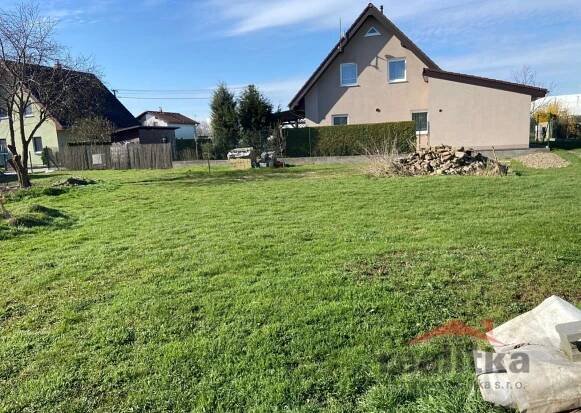 Stavební pozemky na prodej Opava - s cenou od 102 000 Kč, objevte u nás 8 stavebních pozemků