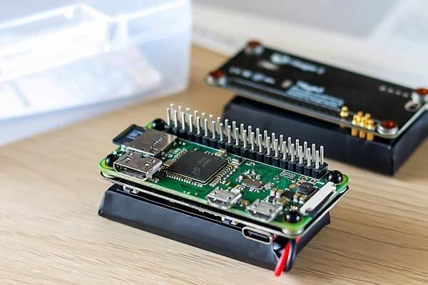 Pisugar 3: Battery for Raspberry Pi zero
