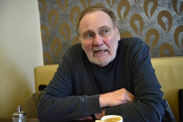 Na Jiřího Štěpničku mě oficiálně přejmenovali až po revoluci, říká herec