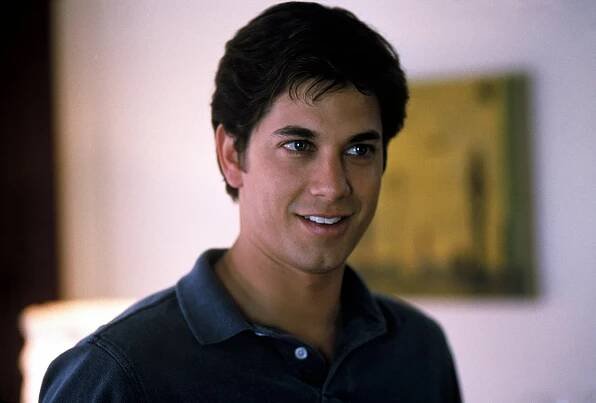 Prvních 20 milionů je nejtěžších - Z filmu - Adam Garcia