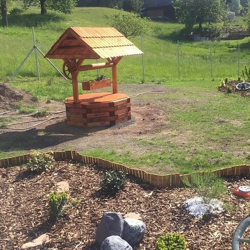Dřevěný rumpál na studnu do prům. 120 cm