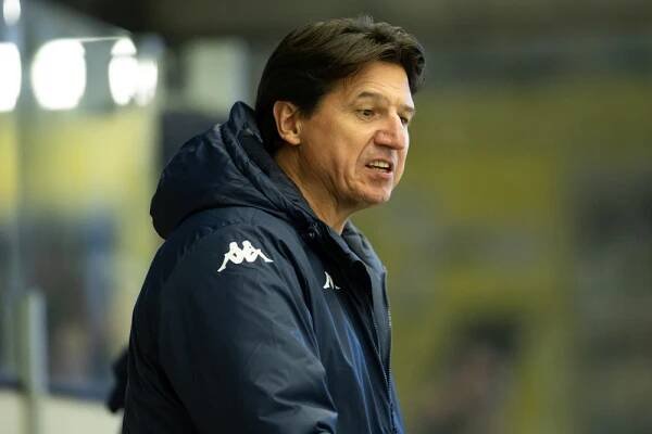 HC ZUBR Přerov - Sháníme dva zkušené hráče, říká Mikeska. Komentuje řez v extralize či přípravu