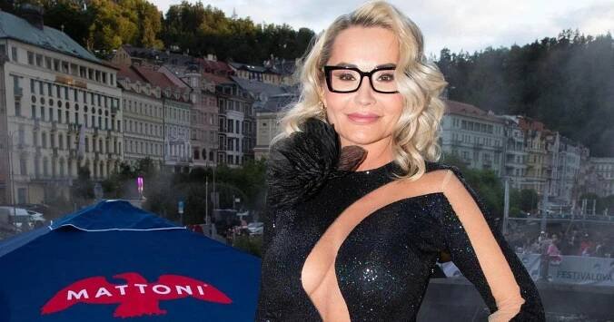 Nejprovokativnější model ve Varech vynesla 55letá Lenka Dragounová. Už je babičkou