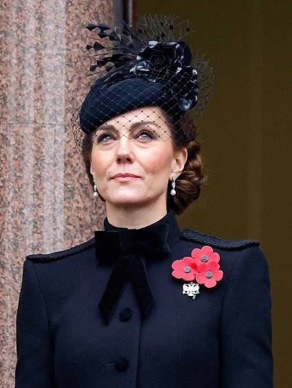 Kate Middleton wearing Bahrain pearl earrings during remembrance service