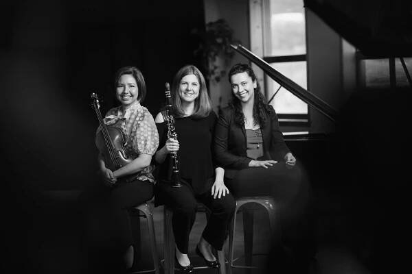 Iris Trio - Christine Carter