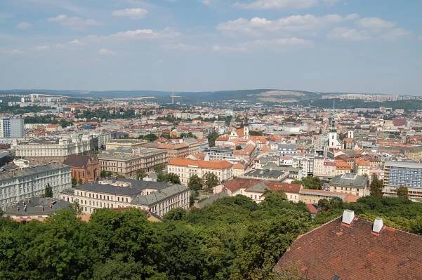 Soubor:Brno View from Spilberk 135.JPG – Wikipedie