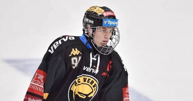 Mladší než Reichel. Šestnáctiletý Jan Myšák nastoupil za Litvínov a stal se nejmladším hráčem extraligy