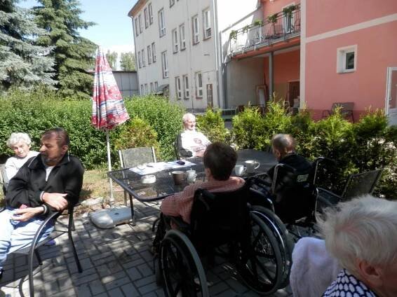 Oficiální stránky Domov pro seniory Vroutek - Volnočasové aktivity červen