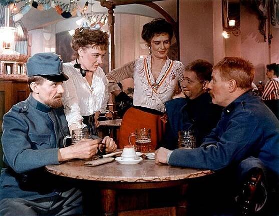 Dobrý voják Švejk - Z filmu - Josef Kemr, Alena Kreuzmannová, Jiřina Steimarová, Rudolf Hrušínský, Josef Šidlichovský