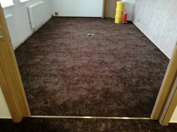 Dodání a instalace koberců 4* hotel MB
