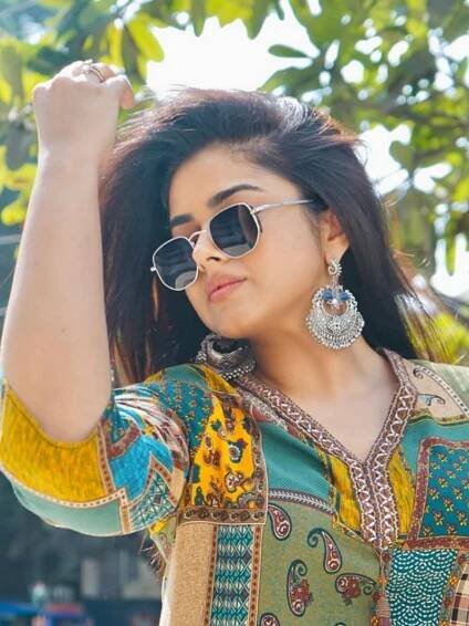 In Pic: Radiant Pictures of Siddhi Idnani