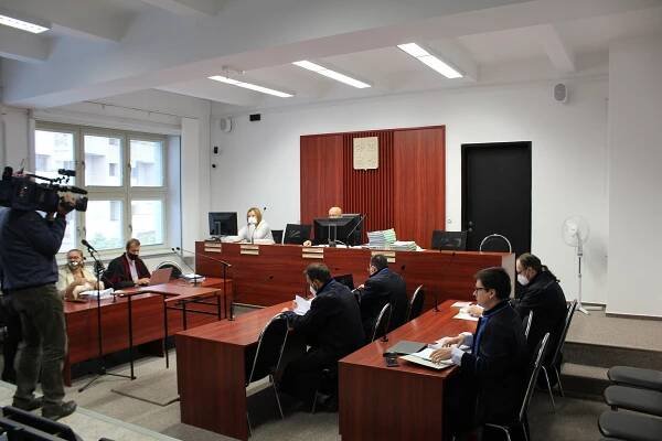Po operaci skončil Adam v kómatu. Sestry byly k nepoužití, řekla matka u soudu
