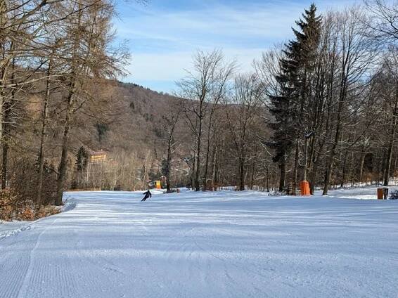 Znáte skiareál v Telnici? Dnes tam všichni studenti a žáci mají celodenní skipas za 3 stovky