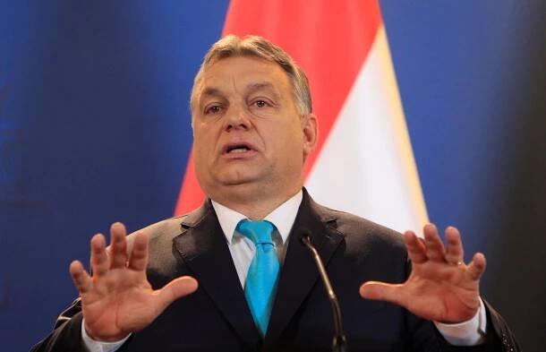 Proč Orbán souhlasil s pomocí Ukrajině? ‚Zjistil, že ostatní státy Unie na něj zatlačí silněji,‘ soudí expert