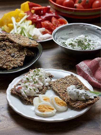 Jednoduchý low-carb knäckebrot (křupavý chléb)