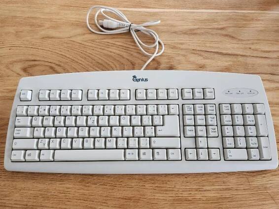 Retro PC klávesnice  GENIUS s DIN konektorem ke starému PC - Počítače a hry