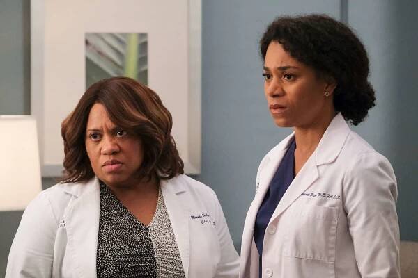 Chandra Wilson and Kelly McCreary on 'Pushing the Boundaries' as Black Women on 'Grey's Anatomy'