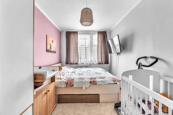 Prodej bytu 4+1 90 m², Hradec Králové - tomaskunc.cz