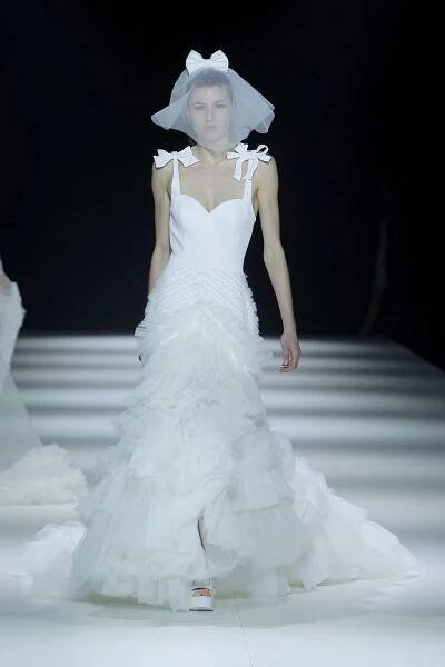 Viktor & Rolf Mariage Barcelona Bridal Fashion Week runway 2022