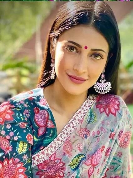 Shruti Haasan’s saree moments
