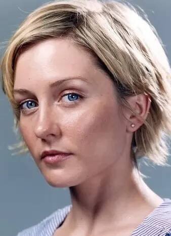Amy Carlson