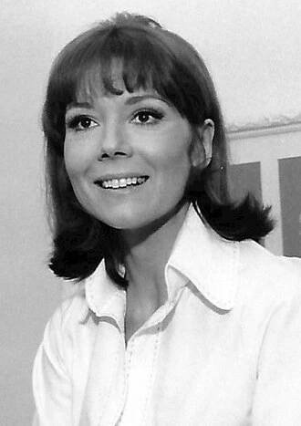 Soubor:Diana Rigg 1973.jpg – Wikipedie