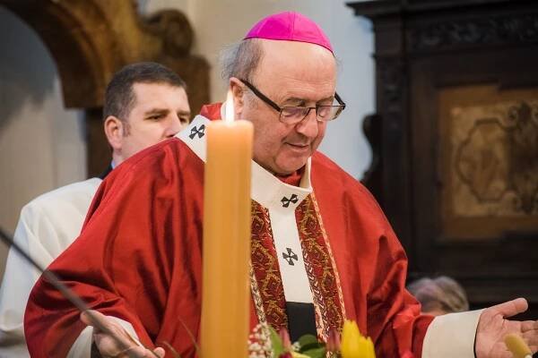 Pražský arcibiskup Jan B. Graubner celebroval mši k třiceti letům Charity Beroun