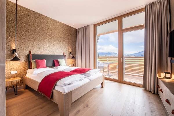 Postel nebo postele na pokoji v ubytování Tauern Spa Hotel & Therme