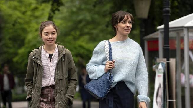 Eine fremde Tochter - Z filmu - Hannah Schiller, Maja Schöne