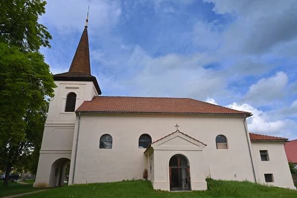 filiální kostel sv. Ducha, Trnová :: Katalog AP - WWW