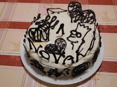 Kakaový dort s čokoládovými ozdobami - fotografie 5 - TopRecepty.cz