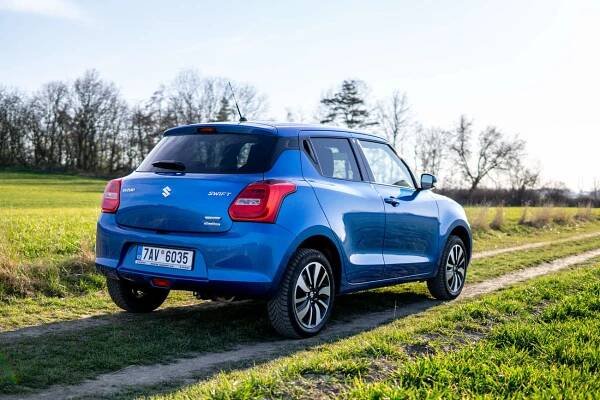 Suzuki Swift Hybrid AllGrip: Radostně rozumný | Recenze & testy | Autíčkář.cz