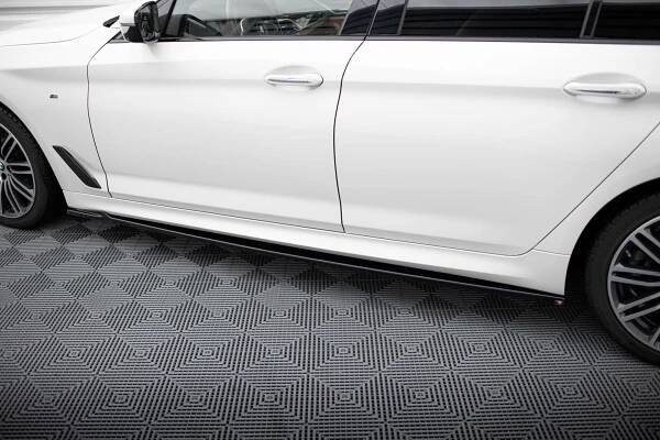 Prahové lišty V.2 BMW 5 M-Pack G30 / G31 černý lesklý plast | TuningStyle.cz