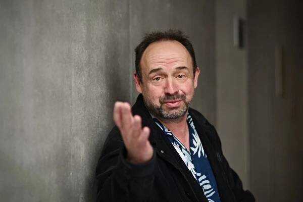Džungle, orchestr i filharmonie v cirkusovém šapitó. Forman stojí za novým představením Knihy džunglí